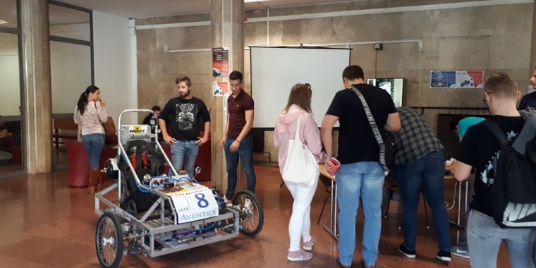 PNEUMOBIL ÉS MOTOSTUDENT TAGTOBORZÓ